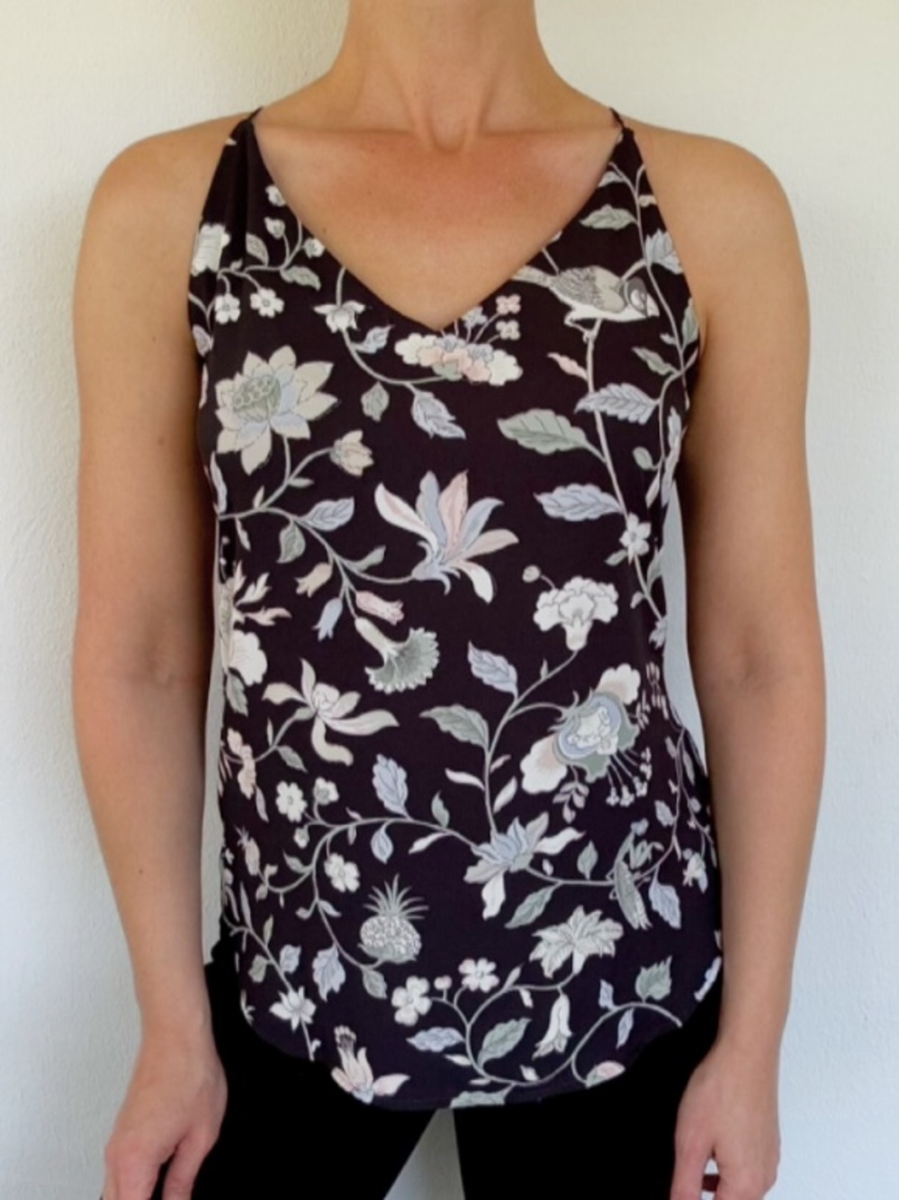 LOFT gray pastel floral bird print sleeveless spaghetti strap blouse size SP